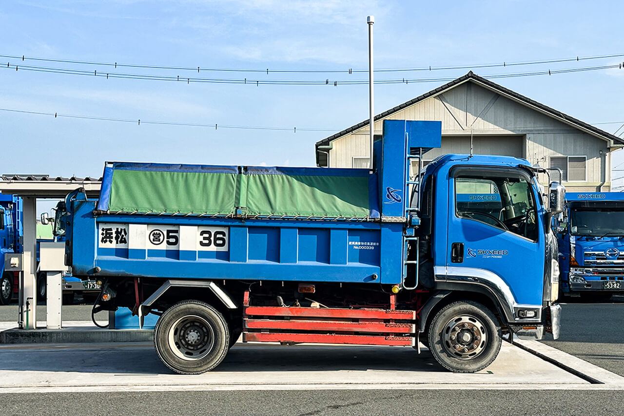 いすゞ 浜松131あ310