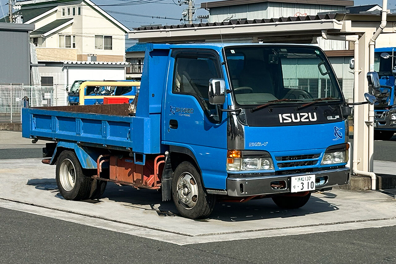 No.2 いすゞ 浜松130り310 