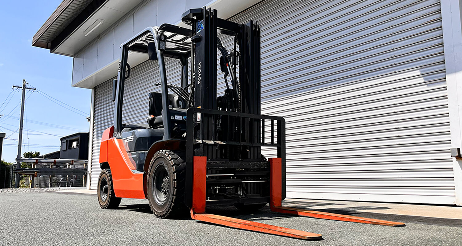 フォークリフト