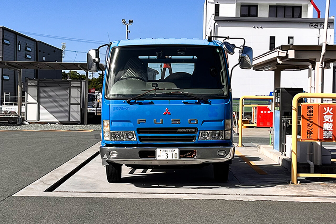 No.1 三菱浜松130に310