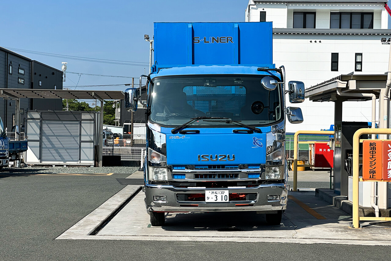 No.2 いすゞ 浜松130ひ310