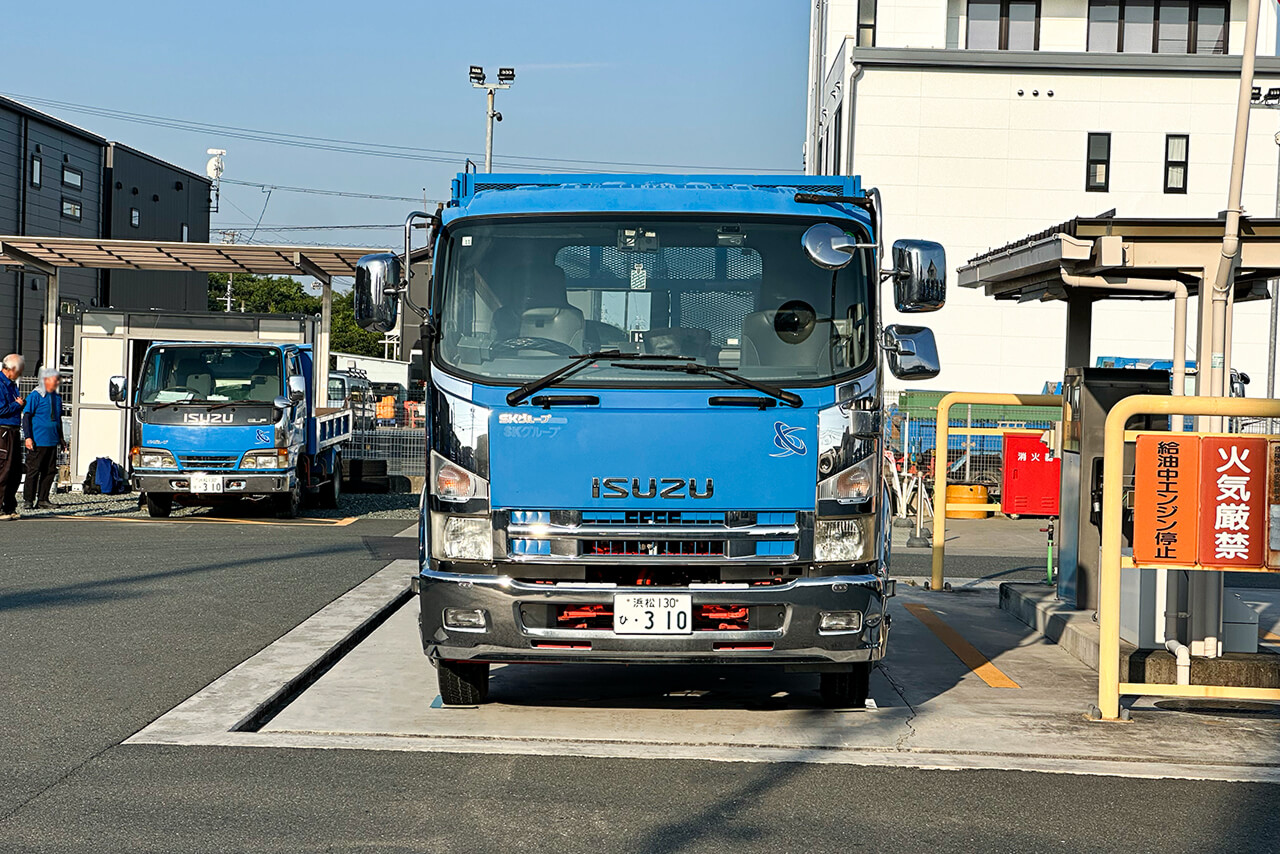 No.2 いすゞ 浜松130ひ310