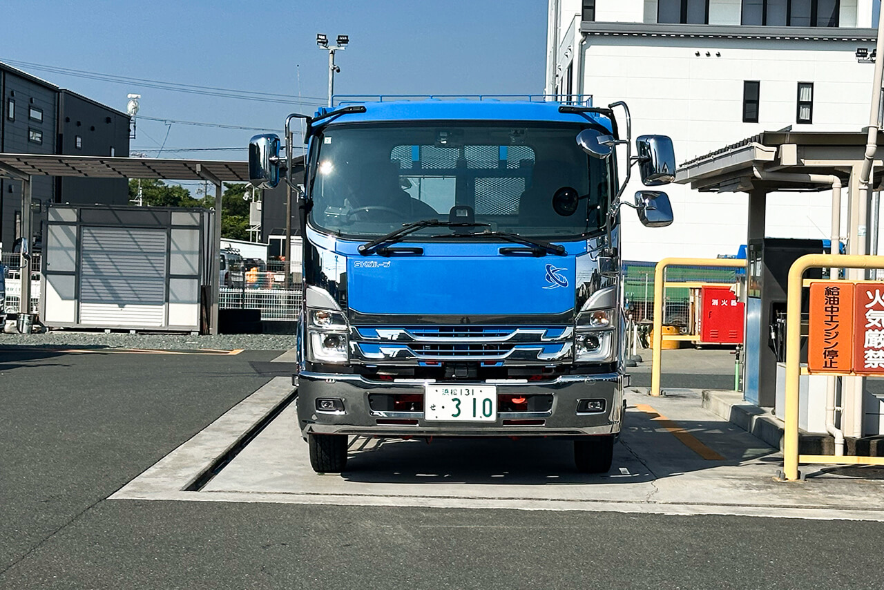 No.3 いすゞ浜松131せ310